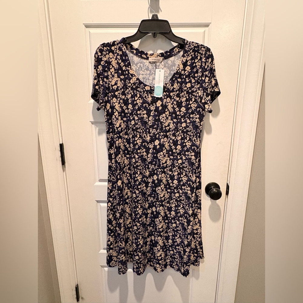 Gilli Navy and Cream Floral Dress